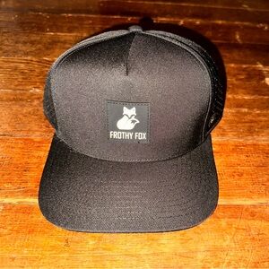 Frothy Fox Water Resistant NWT Hat